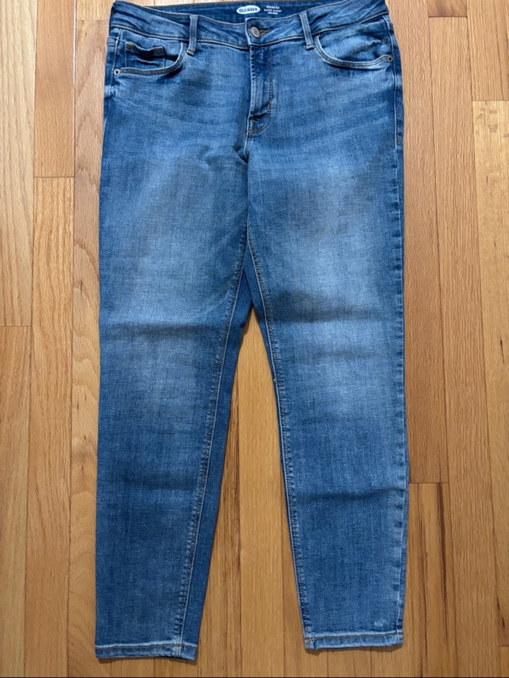 Old Navy Rockstar Super Skinny Mid-Rise Jeans